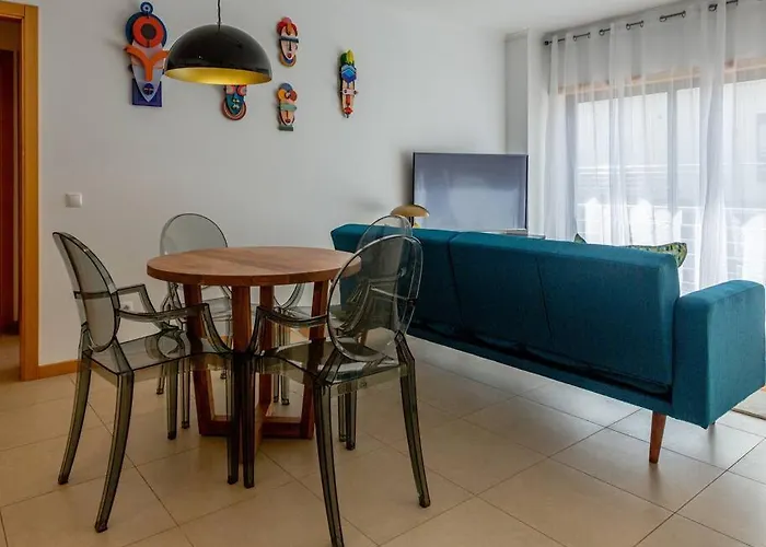 Caldas W/ Ac & Fast Net דירה